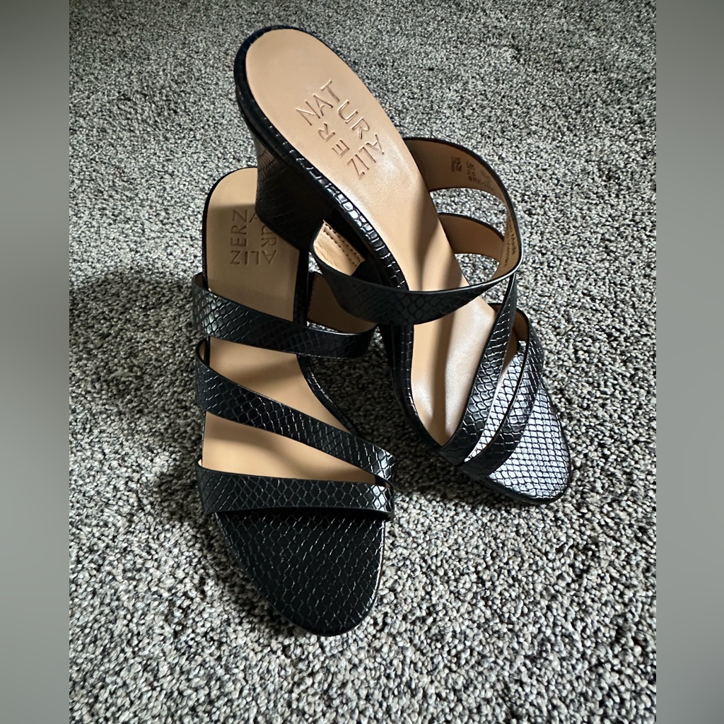 Naturalizer Womanâs Breona Slide Sandals Black - Size 6 - New